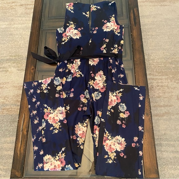 Little Mistress Mixed Floral Faux Wrap Jumpsuit size 4 - Picture 16 of 16